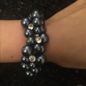 Gray beaded rhinestone stretchy cluster bracelet